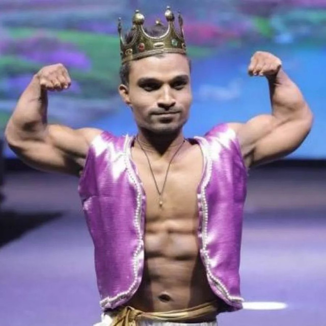 Η απίστευτη ιστορία του πιο κοντού bodybuilder στον κόσμο με δύο ρεκόρ Γκίνες