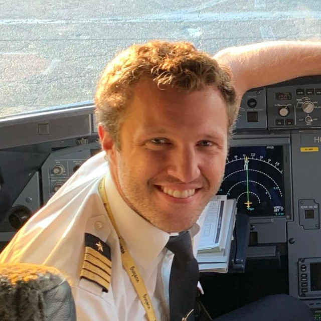 Βουλιαγμένη: Συγκινεί η μητέρα του 34χρονου δύτη που έχασε τη ζωή του στο «Πηγάδι του Διαβόλου»