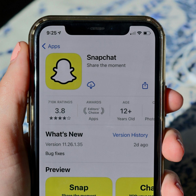 Κομισιόν: Στο μικροσκόπιο το Snapchat για την προστασία των ανηλίκων