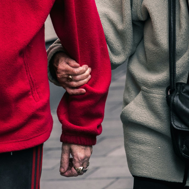 Ευθανασία: Να ανοίξει η συζήτηση στην Ελλάδα - Μπορεί να γίνονται και εδώ παράνομα, λέει δικηγόρος