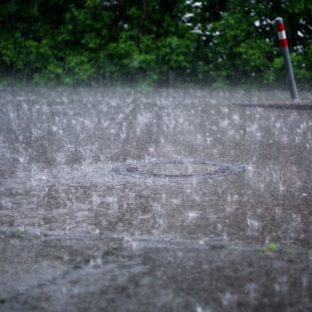 Κακοκαιρία: Σφοδρή χαλαζόπτωση στην Κέρκυρα - Δείτε βίντεο