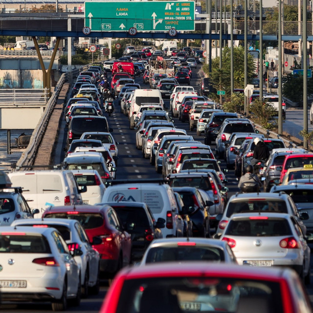 Τι αλλάζει για τα ΙΧ με τον νέο νόμο - Νέοι κανόνες για ΚΤΕΟ, κάρτα καυσαερίων, ηλεκτρικά οχήματα