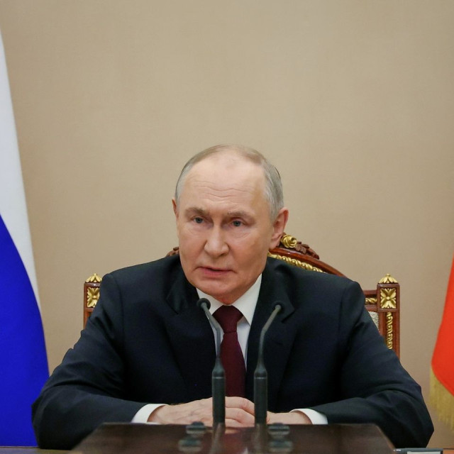 Πούτιν: Zήτησε από τους ολιγάρχες να κάνουν δωρεές στον αμυντικό προϋπολογισμό της Ρωσίας