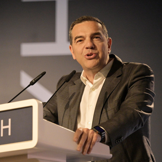 Τσίπρας: Η αντιπολίτευση δεν μπορεί να εκπροσωπήσει ρεαλιστική προοδευτική απάντηση