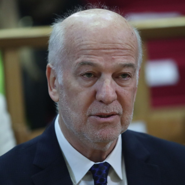 Φλωρίδης για Καρυστιανού:Στις δίκες δεν προβλέπονται ειδικές θέσεις για υποψήφιους αρχηγούς κομμάτων