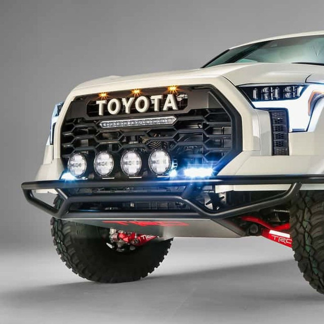 Η Toyota ετοιμάζει απάντηση στα Raptor της Ford