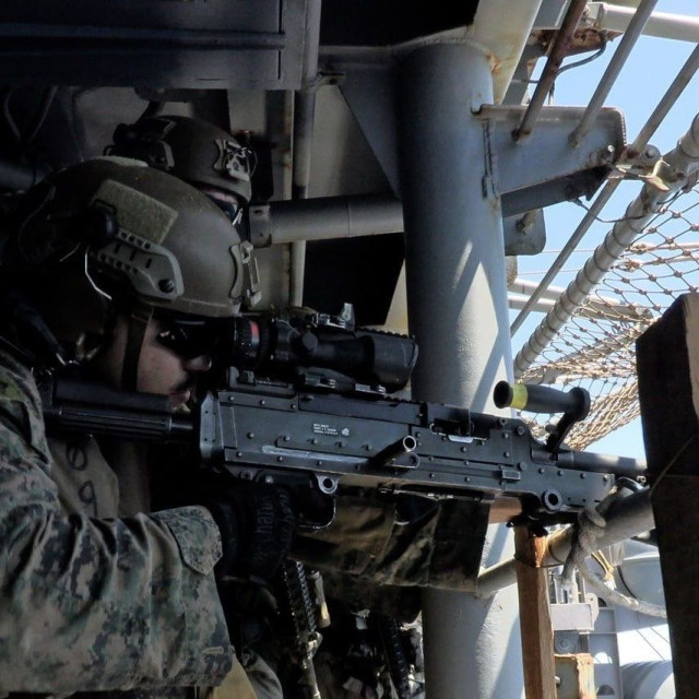   Liveblog - Ιράν: «Θα τιμωρήσουμε τους Αμερικανούς και τους γύρω συμμάχους τους μια για πάντα».