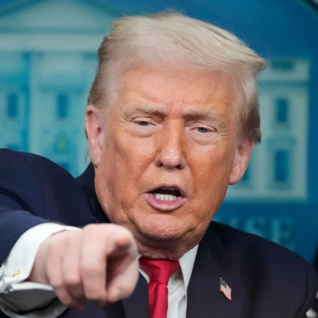 Τραμπ σε Ιράν: Εάν δεν συμφωνήσουμε θα ανατινάξουμε το νησί Χαργκ και ενεργειακές εγκαταστάσεις