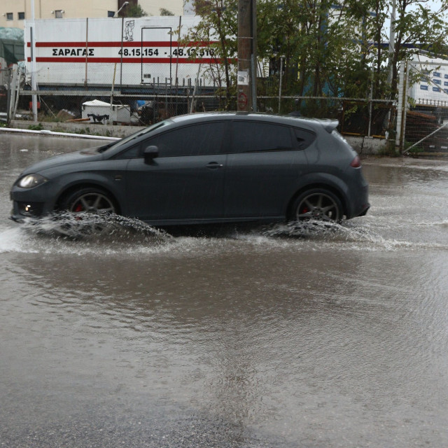 Καιρός - Ζιακόπουλος: Αυξημένη προσοχή σε 12 περιοχές - Κίνδυνος για πλημμυρικά φαινόμενα