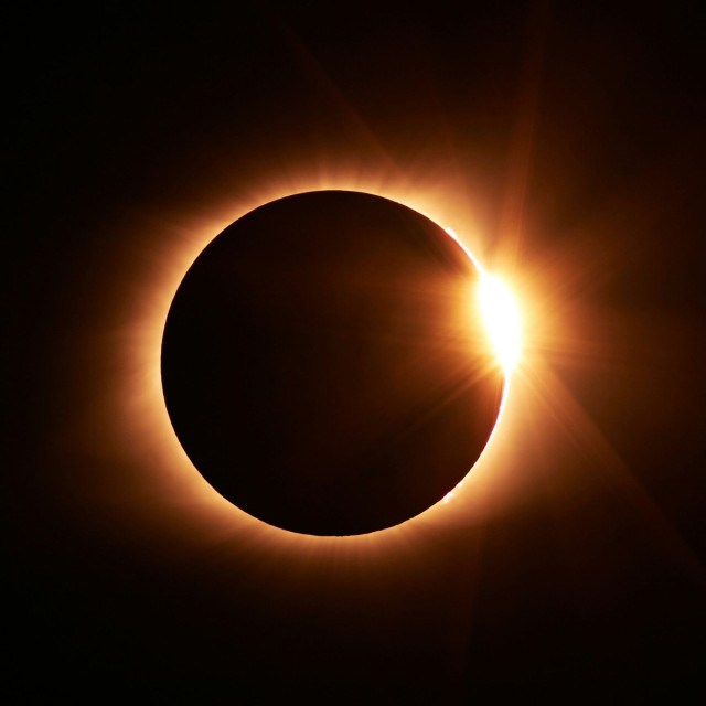 Η μέρα θα γίνει νύχτα: Η μεγαλύτερη έκλειψη Ηλίου του αιώνα -  Δεν θα επαναληφθεί για 157 χρόνια