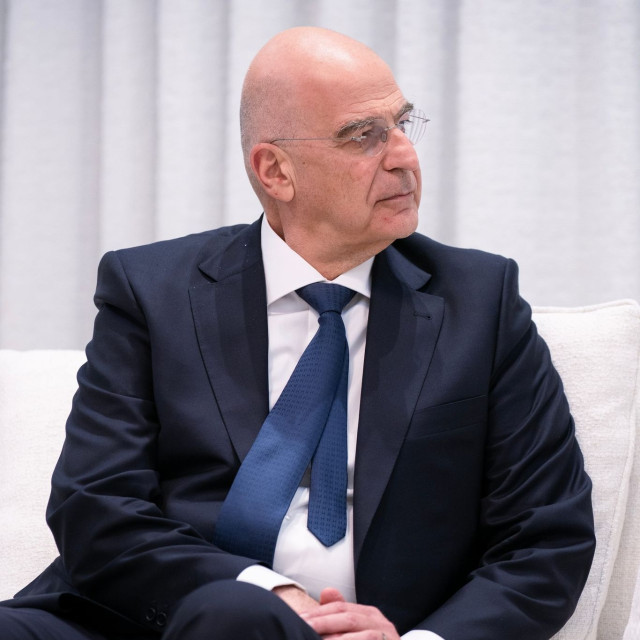 Μετά τα Ηνωμένα Αραβικά Εμιράτα, ο Δένδιας μεταβαίνει στο Κατάρ