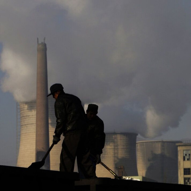 Η Ασία επιστρέφει στον «βρώμικο» άνθρακα για να καλύψει τις ελλείψεις καυσίμων