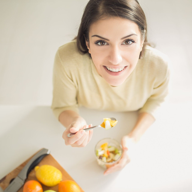 Αυτή είναι η καλύτερη ώρα της ημέρας για να τρώτε φυτικές ίνες