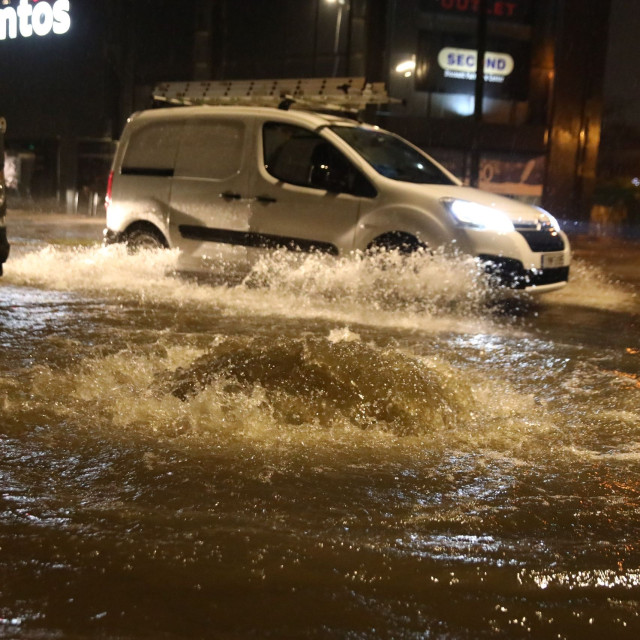 Κακοκαιρία- Κολυδάς: Πολλές βροχές και καταιγίδες τις επόμενες ώρες - Προσοχή στους ανέμους