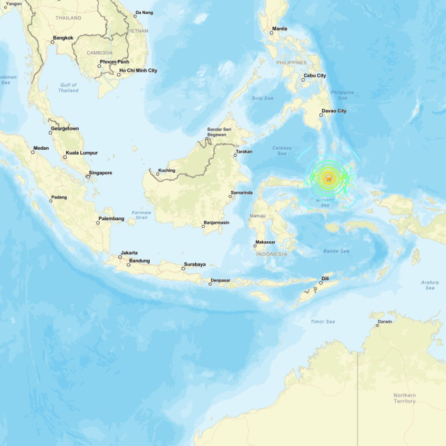 Μεγάλος σεισμός 7,6 Ρίχτερ στην Ινδονησία – Συναγερμός για τσουνάμι