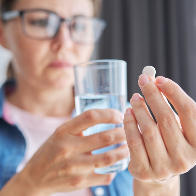 Σε τι επίπεδα η βιταμίνη D στην μέση ηλικία συνδέεται με μειωμένο κίνδυνο άνοιας