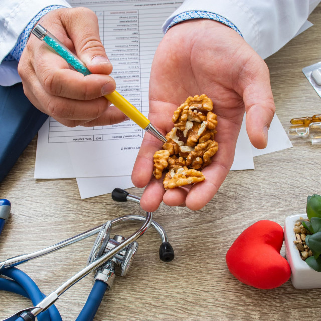 5 καρδιολόγοι αποκάλυψαν την μία τροφή που συνιστούν στους ασθενείς τους