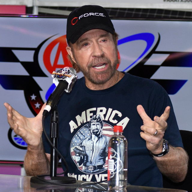 Τσακ Νόρις: Οργή στη οικογένεια από τα βίντεο AI που δημιουργήθηκαν μετά τον θάνατό του