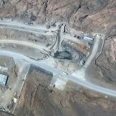 Washington Post: Πώς θα μπορούσαν να πάρουν οι Αμερικανοί κομάντο τα 500 κιλά ουρανίου από το Ιράν