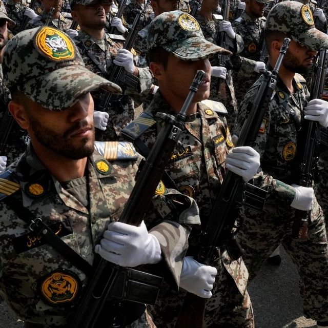 Τεχεράνη: 7 εκατομμύρια Ιρανοί δήλωσαν έτοιμοι να πάρουν όπλα και να υπερασπιστούν το έθνος