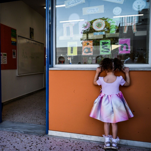 Σχολεία: Αύριο τελευταία ημέρα μαθημάτων - Πότε επιστρέφουν οι μαθητές στα θρανία