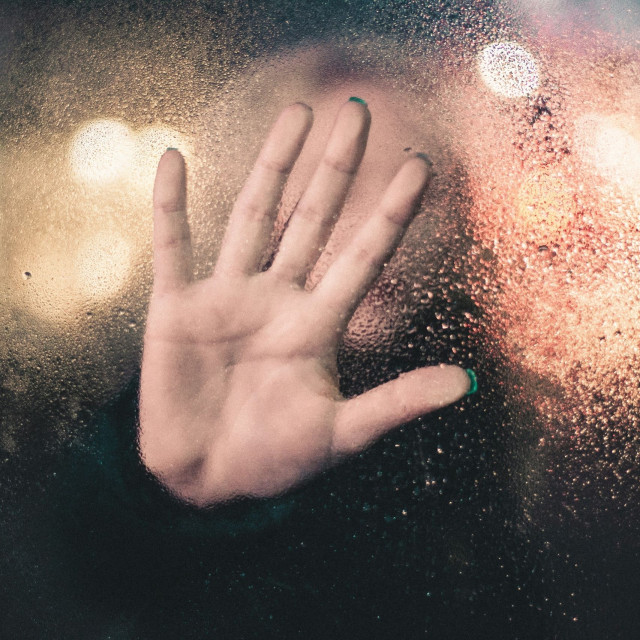 Βόλος: 17χρονη κατήγγειλε τον πατέρα της για ξυλοδαρμό - Βγήκε στο μπαλκόνι και ζητούσε βοήθεια