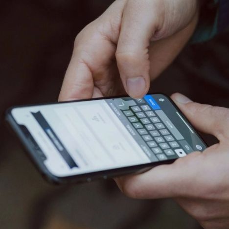 Βόλος: 38χρονη δημιούργησε εκατοντάδες ψεύτικα προφίλ στο Facebook για να εκδικηθεί τον πρώην της