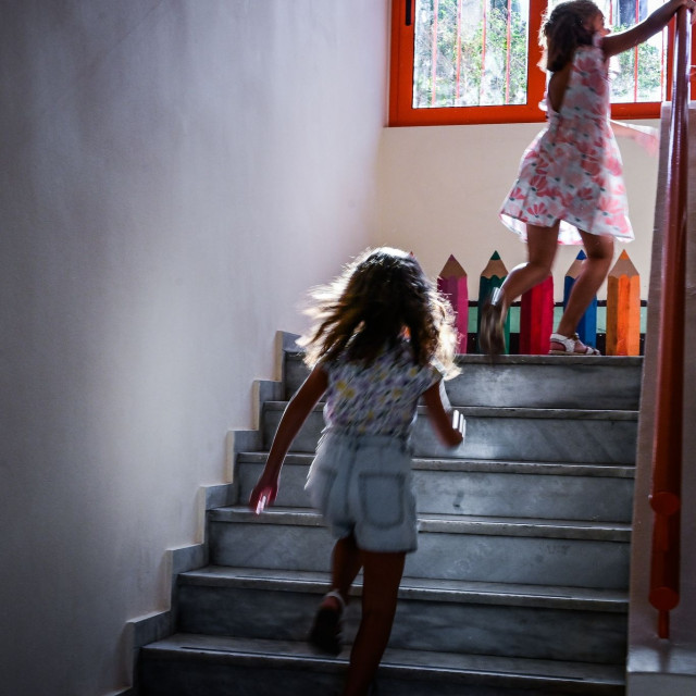 Παρίσι: Ο δήμαρχος ανακοίνωσε σχέδιο αντιμετώπισης της σεξουαλικής παρενόχλησης παιδιών