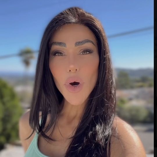 ΗΠΑ: Πράκτορες συνέλαβαν την ανιψιά του Σουλεϊμανί - Ακύρωσαν την πράσινη κάρτα της