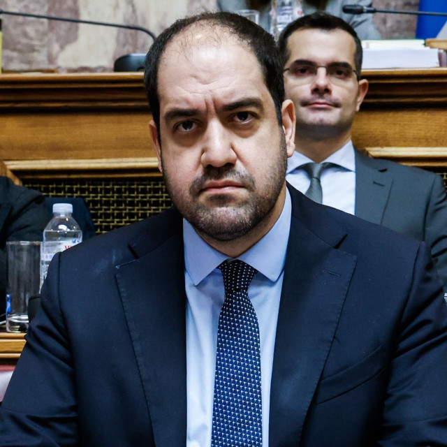 Γιάννης Κεφαλογιάννης: Σε κούτα πήρε από τη Βουλή το τμήμα της δικογραφίας που τον αφορά