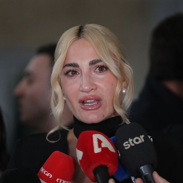 Δημητρακόπουλος: «Η ΕΛ.ΑΣ. είναι έξω από το σπίτι της Ιωάννας Τούνη και θέλει να τη συλλάβει»