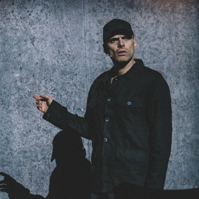 1984 δια χειρός Γιώργου Παπαγεωργίου: Η οργουελική δυστοπία επιστρέφει πιο επιδραστική από ποτέ