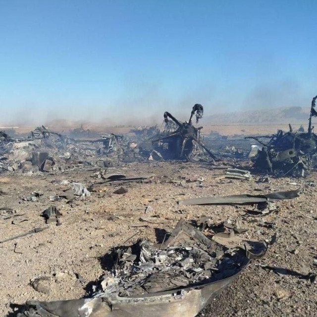 Ιράν: Ο Γκαλίμπαφ δημοσίευσε φωτογραφία με φερόμενα συντρίμμια αμερικανικού αεροσκάφους