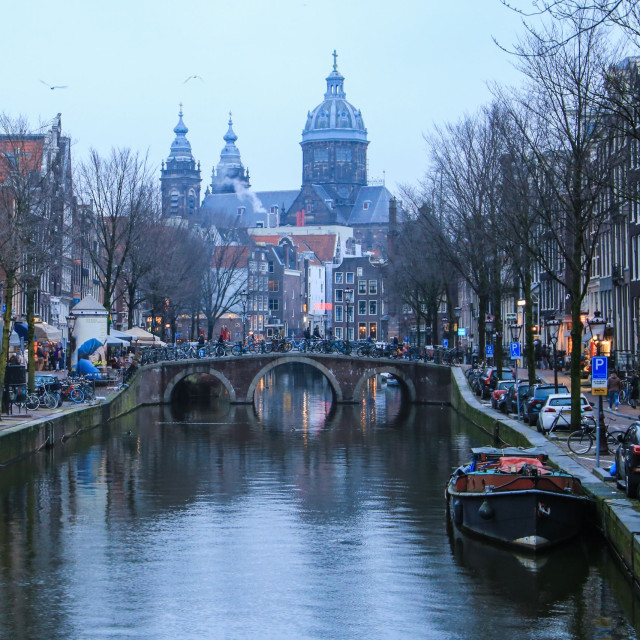 Άμστερνταμ: Η μαγεία της «Βενετίας του Βορρά» μέσα από τα κανάλια και την τέχνη