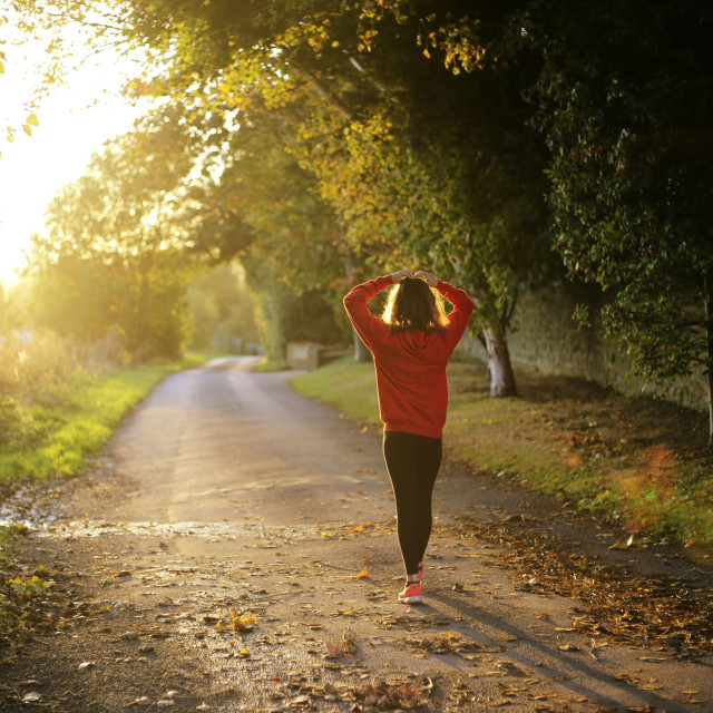 Τι αλλάζει στο σώμα σας με μόλις 20 λεπτά περπάτημα