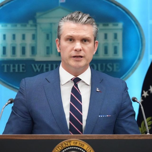 Χέγκσεθ: Συνέκρινε τη διάσωση του Αμερικανού πιλότου με τον Ιησού και το Πάσχα