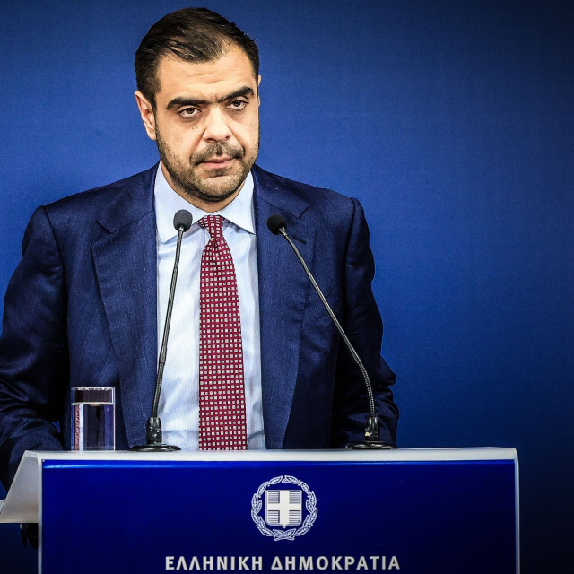 Μαρινάκης για ασυμβίβαστο υπουργού-βουλευτή : Να συζητήσουμε μείωση του αριθμού βουλευτών