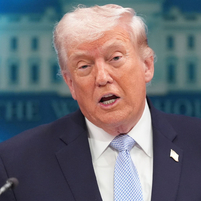 LIVE: Η συνέντευξη Τύπου του Τραμπ για το Ιράν - «Ολόκληρη η χώρα μπορεί να εξαλειφθεί αύριο»