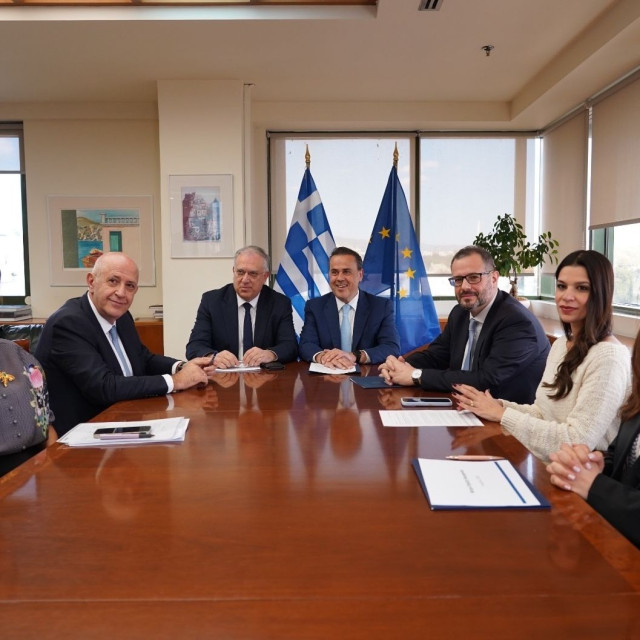 ΥΠΕΝ: Τα μέτρα ελάφρυνσης του ενεργειακού κόστους - Από 1η Ιουλίου 50% μείωση στο βιομηχανικό ρεύμα