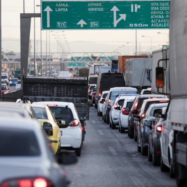 Κίνηση τώρα: Στο «κόκκινο» Κηφισός και Κηφισίας - Πού υπάρχουν καθυστερήσεις