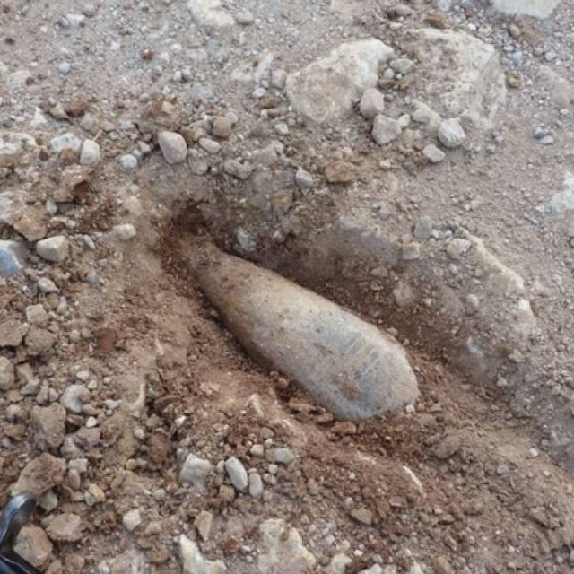 Μυτιλήνη: Εντοπίστηκε βλήμα πυροβολικού κατά τη διάρκεια εργασιών σε σπίτι