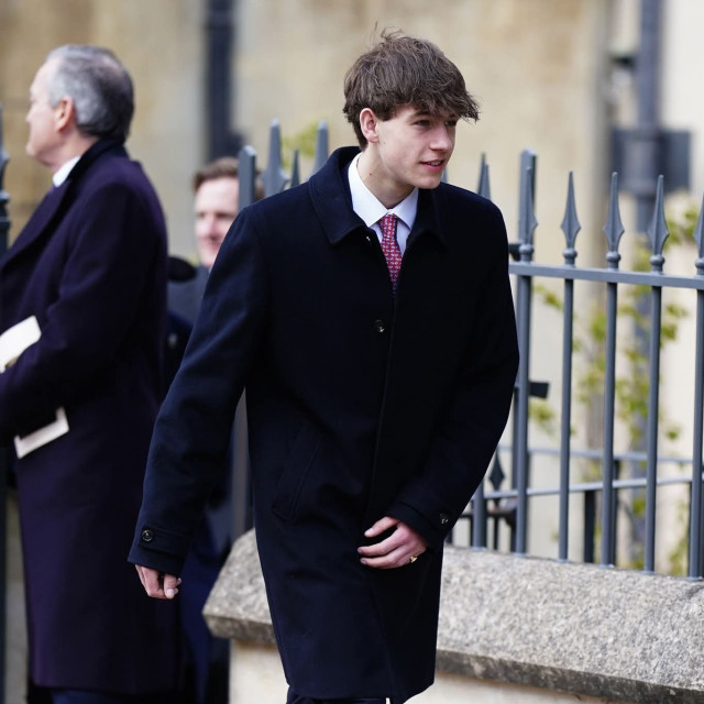 Ο πρίγκιπας των ονείρων! Ο νέος πιο περιζήτητος γαλαζοαίματος εργένης