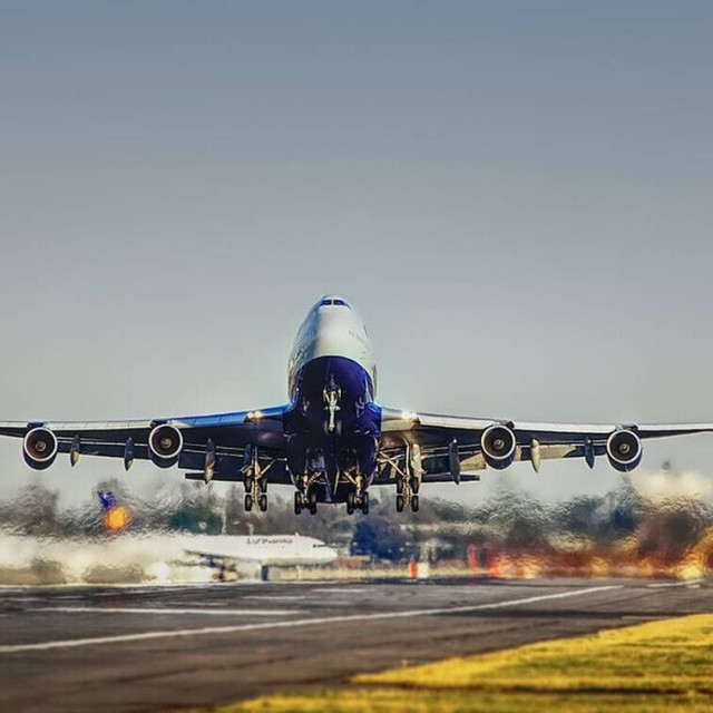 Γεννητούρια εν πτήσει - αλλά τι συμβαίνει με την υπηκοότητα του παιδιού