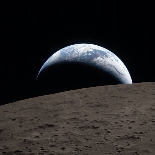 Η αθέατη πλευρά της Σελήνης σε φωτογραφία για πρώτη φορά στην ιστορία