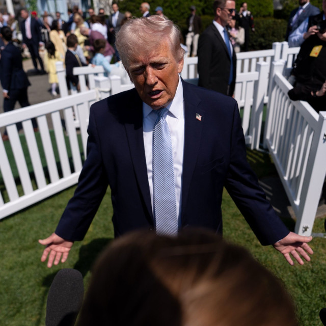 Τραμπ: Προειδοποιεί εναντίον της επιβολής διοδίων στα στενά του Ορμούζ