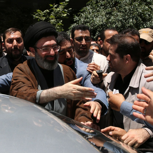 Times: Ο ανώτατος ηγέτης του Ιράν Μοτζτάμπα Χαμενεΐ είναι «σε κώμα»