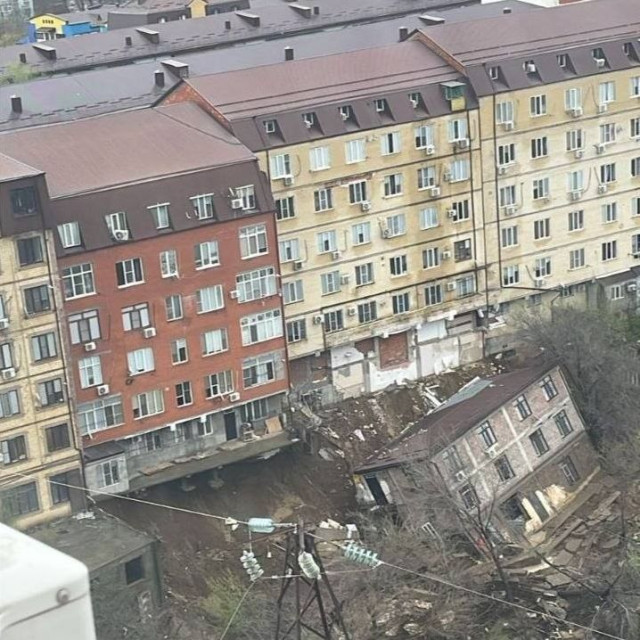 Ρωσία: Νεκροί και χιλιάδες εκτοπισμένοι από πλημμύρες και κατολισθήσεις στο Νταγκεστάν