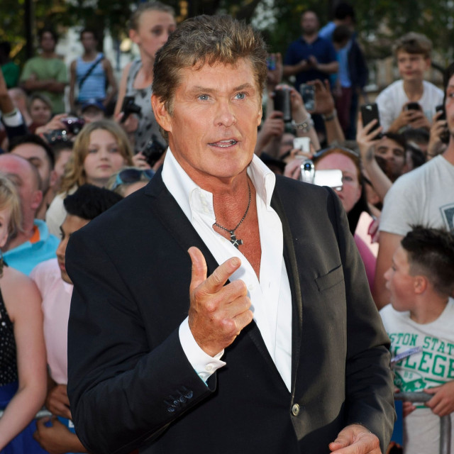 Η «αργή» επιστροφή του Ντέιβιντ Χάσελχοφ - Με μπαστούνι και υποβασταζόμενος μετά από μήνες