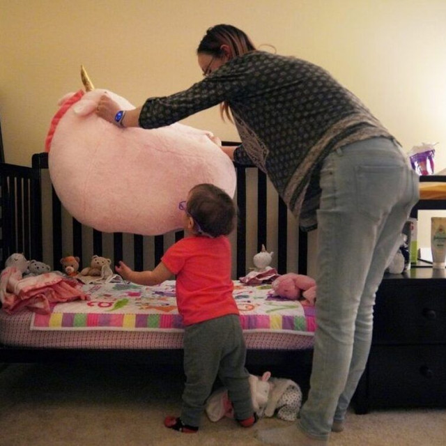 Νταντάδες της γειτονιάς, σε όλη τη χώρα – Πότε ανοίγει η πλατφόρμα