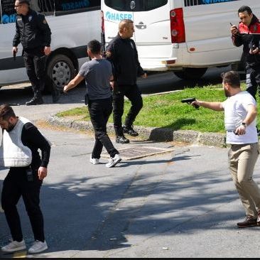 Πυροβολισμοί με νεκρό μπροστά από το ισραηλινό προξενείο στην Κωνσταντινούπολη - Σκληρές εικόνες